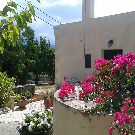 Holiday home Petra & Elia *