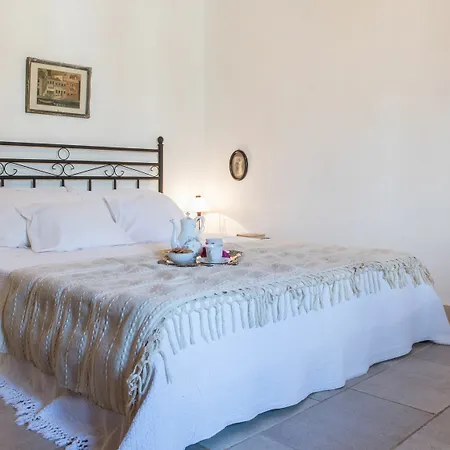 Holiday home Petra & Elia Megala Chorafia