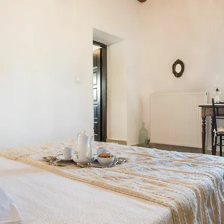Petra & Elia Holiday home